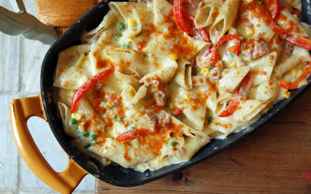 Pasta sa tunjevinom