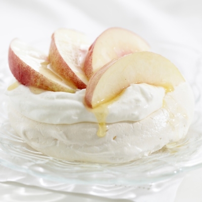 Pavlova s nektarinama
