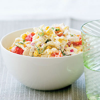 Salata s kukuruzom i tjesteninom