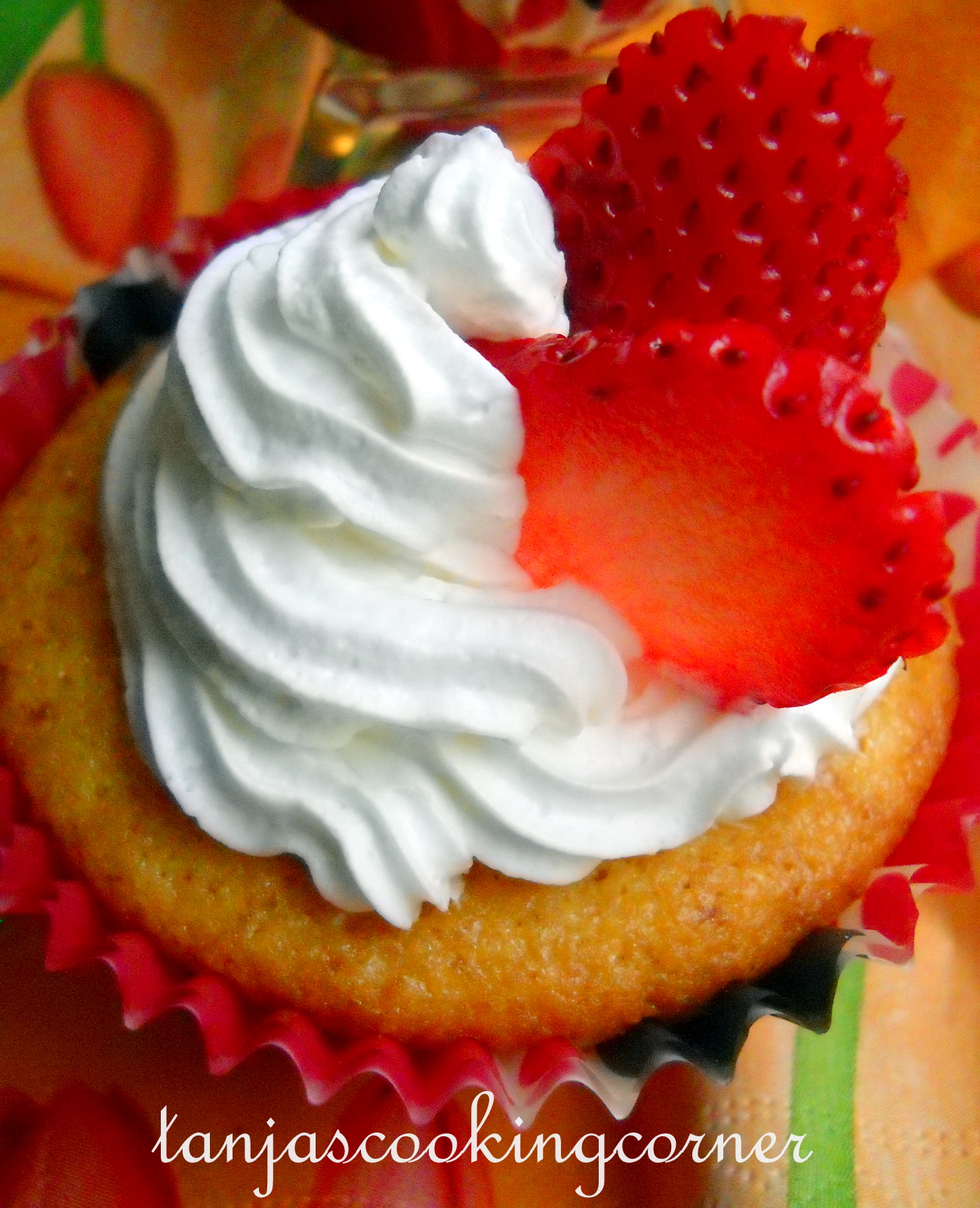 Muffini s jogurtom i jagodama