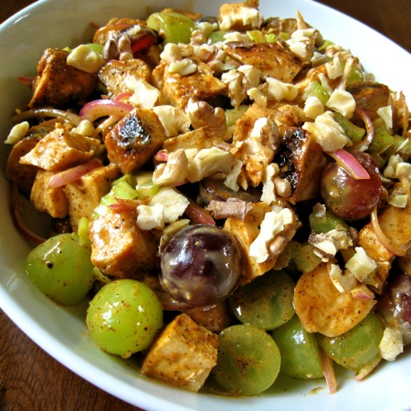 Pileća salata sa voćem