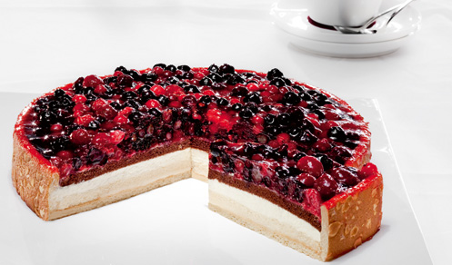 Torta sa šumskim voćem