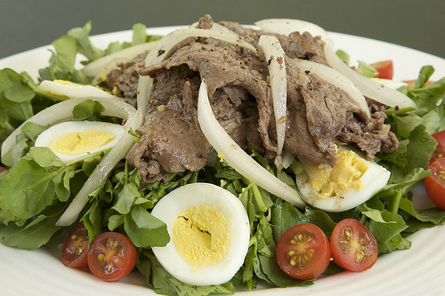 Goveđa salata sa jajima