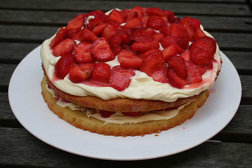 Spužvasta torta od jagoda