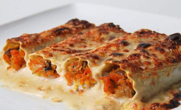 Kaneloni u orahovom bešamel sosu