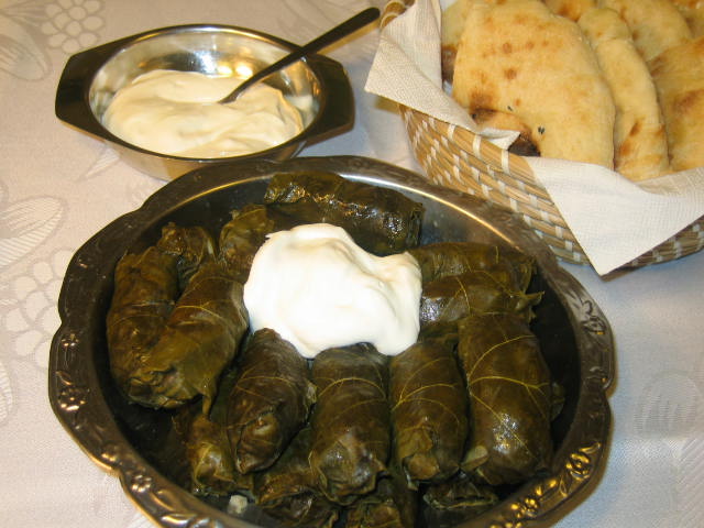Sarma u japraku