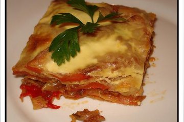 Musaka od crvenih,  pohovanih paprika