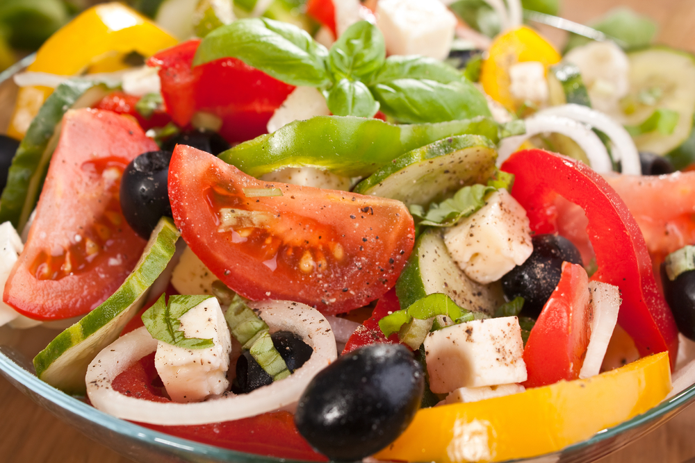 Povrtna salata s tofu sirom