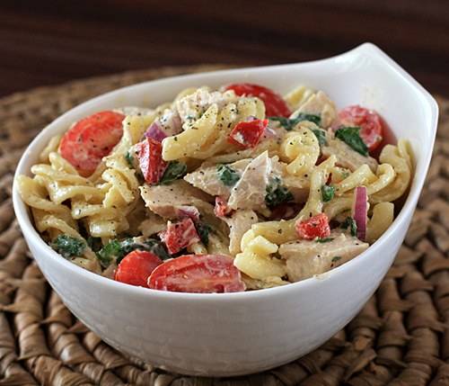 Hladna pileća salata