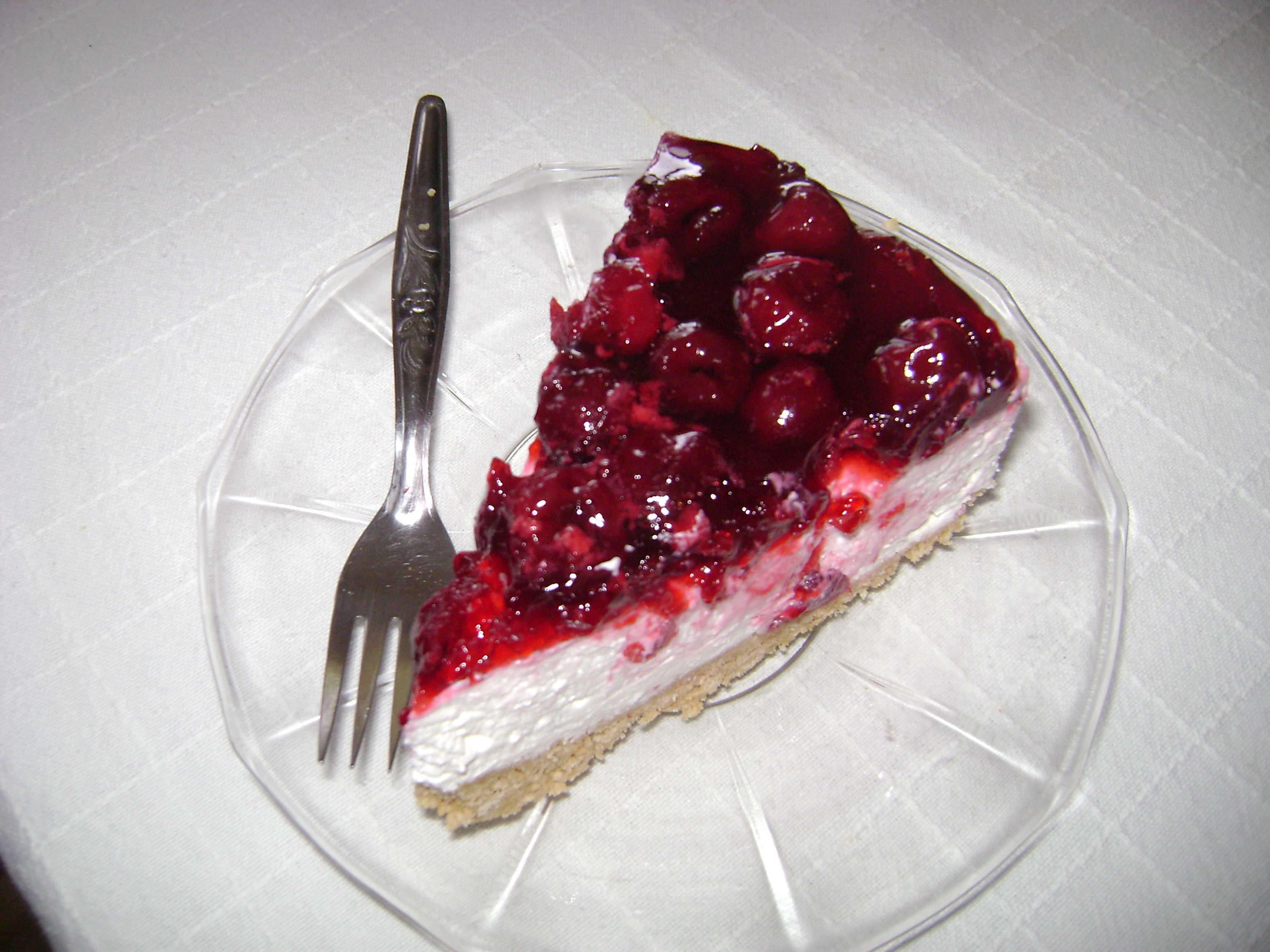 Torta sa sirom i višnjama