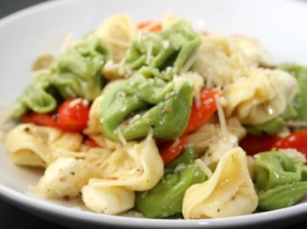 Salata sa tunom i tortellinima