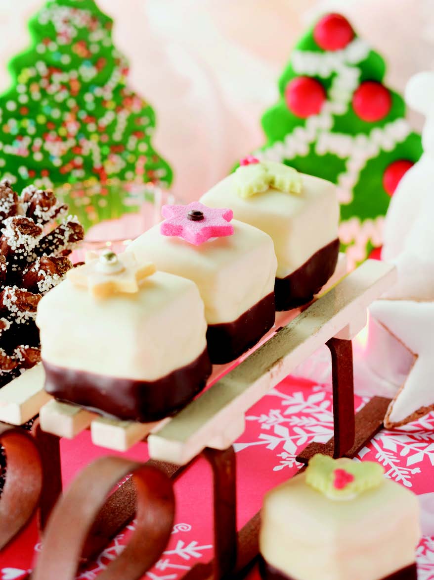 Petit fours