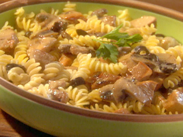 Fusilli s dimnjenim lososom